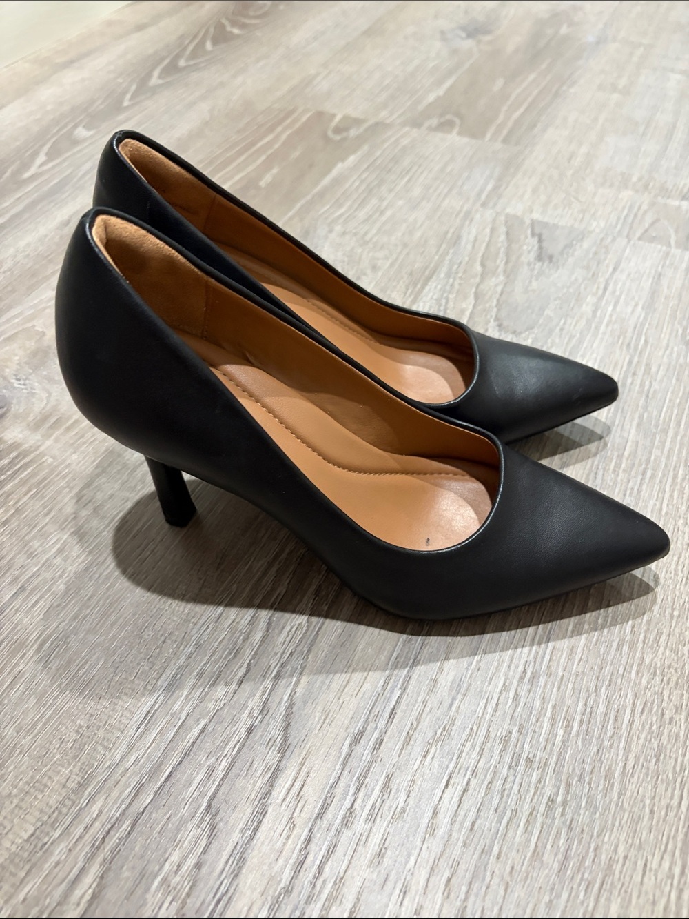 Nordstrom Rack brand Classic Black Pointed-Toe Women's Pumps